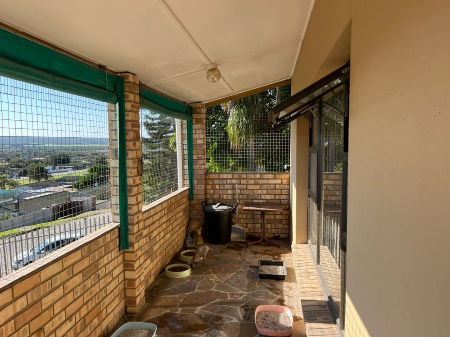 4 Bedroom Property for Sale in Heuwelkruin Eastern Cape